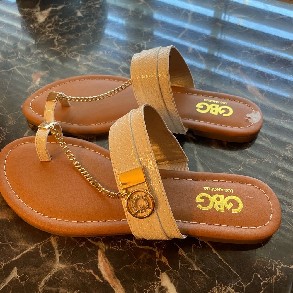 Size 8M GBG sandals - Super cute Never worn